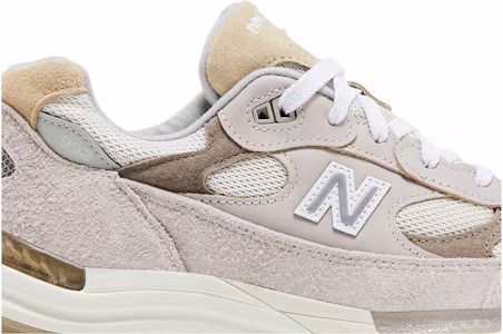 Lookbook New Balance 992 美國製造「月岩蘑菇」款 U992MM