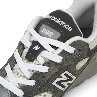 New Balance 992 美国制造 ''暗影灰'' U9927WX Sizing New Balance 992 美国制造 ''暗影灰'' U9927WX