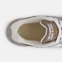 New Balance 993 Buatan USA 'Kelabu' U993GG-D Details for New Balance 993 Buatan USA 'Kelabu' U993GG-D