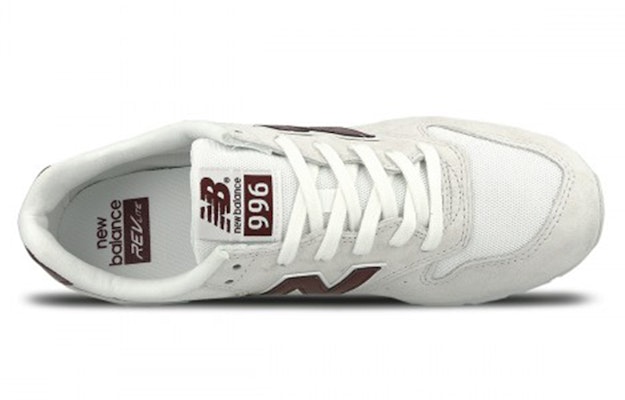 New Balance 996 Siri Beige 'Kelabu Merah' MRL996JM Lookbook New Balance 996 Siri Beige 'Kelabu Merah' MRL996JM