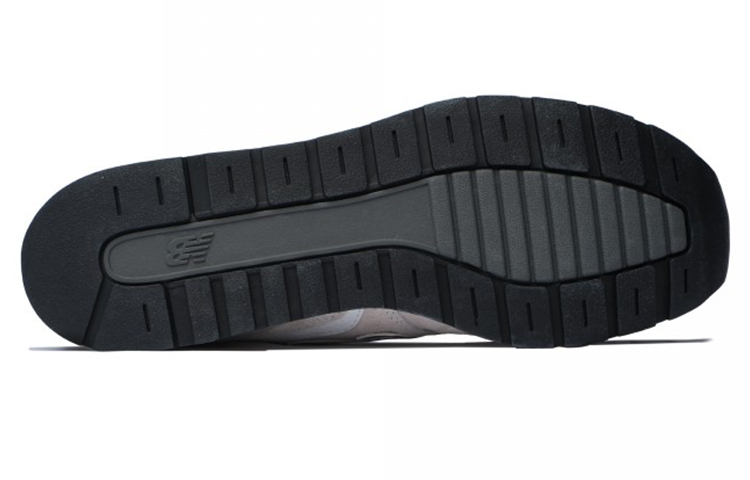 Shop New Balance NB 996 低筒 跑步鞋 男女同款 象牙白 D寬