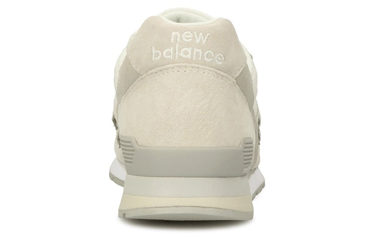 Lookbook New Balance 996 Series Zapatillas Retro Blancas Crema Bajas CM996TA2