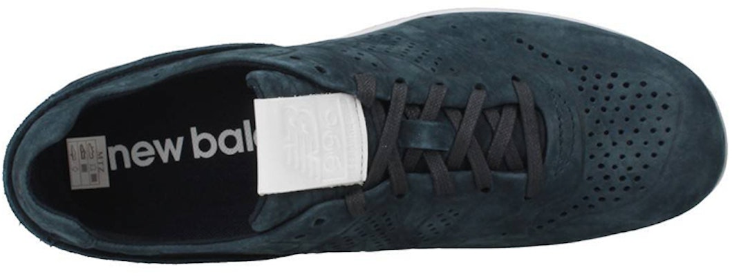 New Balance 996 低帮复古海军蓝系列 MRL996DN Lookbook New Balance 996 低帮复古海军蓝系列 MRL996DN