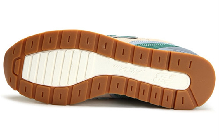 Lookbook 뉴발란스 996 그린/그레이 스니커즈 (New Balance 996 Green/Grey Sneakers) MRL996SA