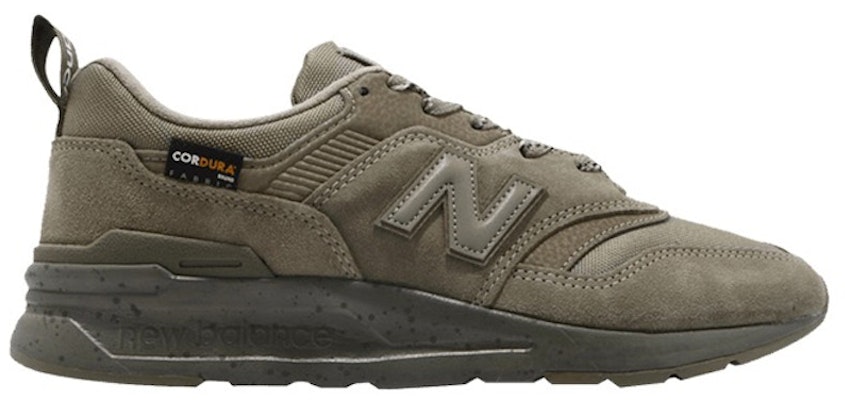 New Balance 997 'Hijau Hitam' CM997HCXD Buy New Balance 997 'Hijau Hitam' CM997HCXD