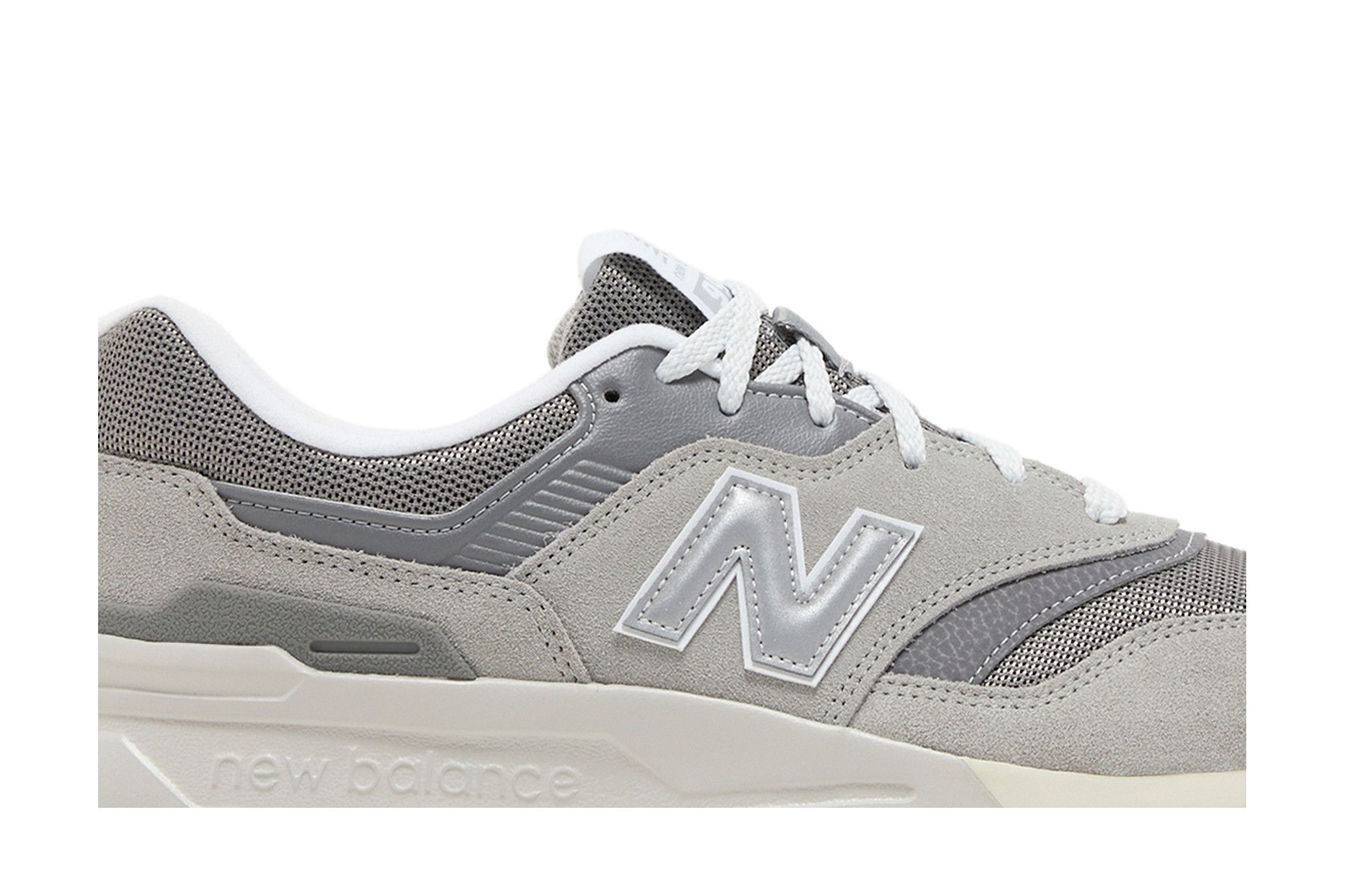 Lookbook New Balance 997 ''Grigio Argento'' CM997HCA