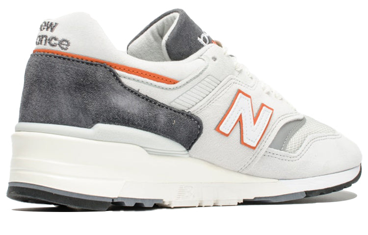Shop New Balance 997 ''Made in USA'' Pria/Wanita M997CSEA