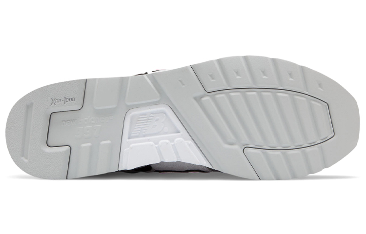 Shop ニューバランス997 グレーピンク M997LBK