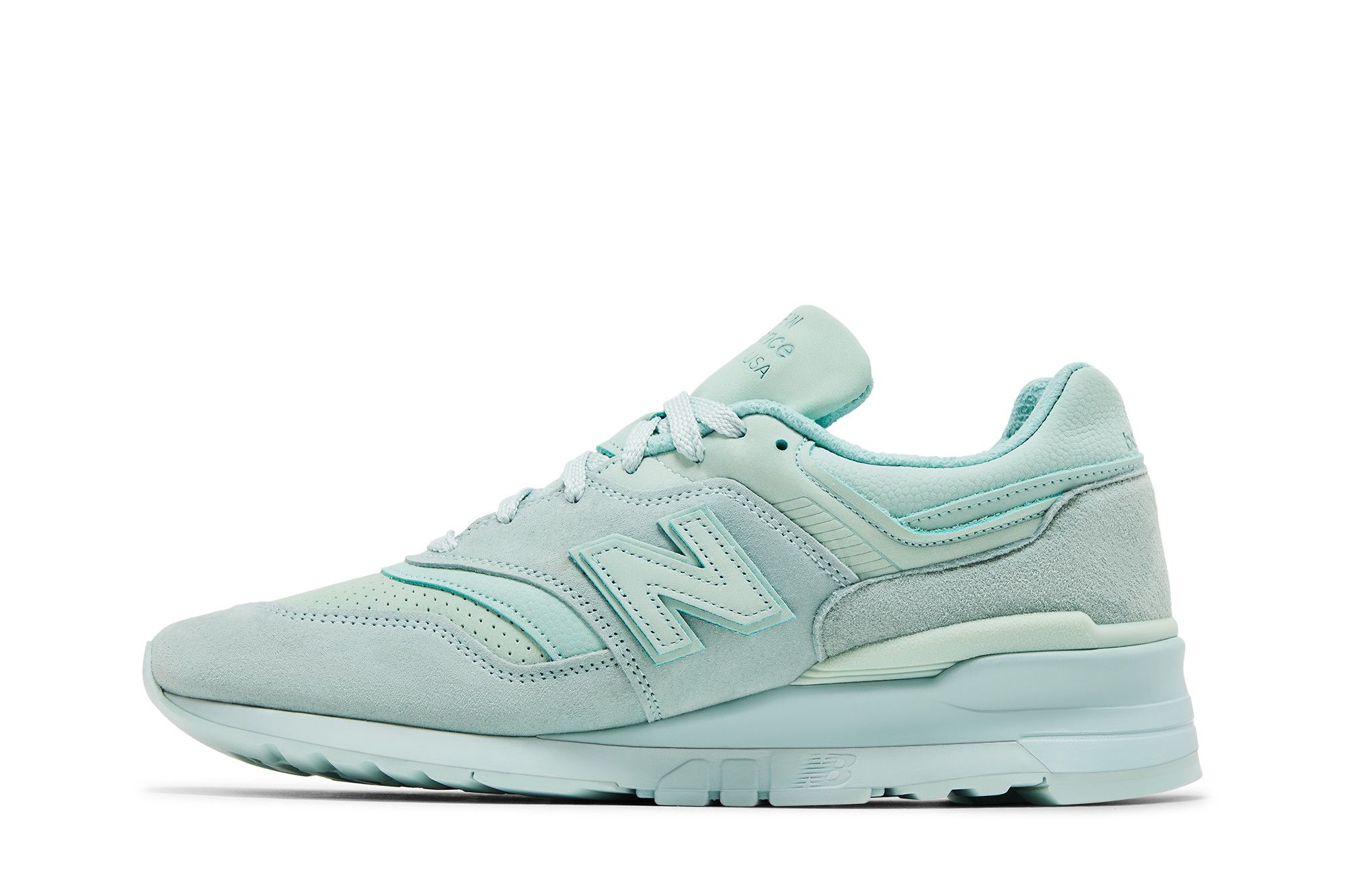 Lookbook New Balance 997 Mint Julep Sepatu Sneakers Pria M997LBE