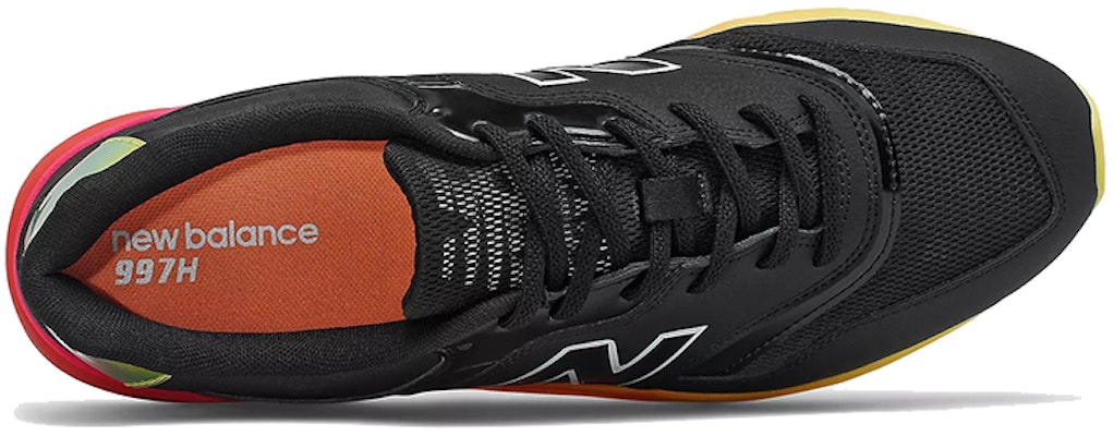 New Balance 997H 'Lada Hitam Hantu' CM997HUP Lookbook New Balance 997H 'Lada Hitam Hantu' CM997HUP