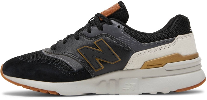 New Balance 997H 'Hitam Putih' CM997HPK Lookbook New Balance 997H 'Hitam Putih' CM997HPK