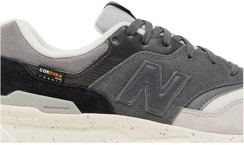 New Balance 997H 'Kelabu Gum' CM997HTO Order New Balance 997H 'Kelabu Gum' CM997HTO