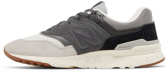 New Balance 997H 'Kelabu Gum' CM997HTO Lookbook New Balance 997H 'Kelabu Gum' CM997HTO