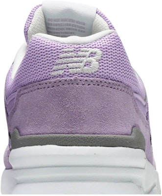 New Balance 997H 'Cahaya Cyclone Ungu' CM997HMB Sizing New Balance 997H 'Cahaya Cyclone Ungu' CM997HMB