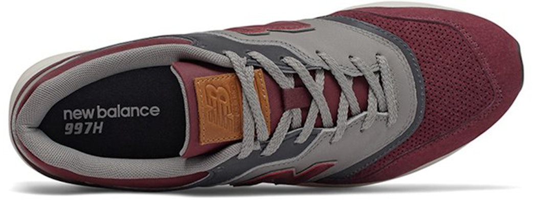 New Balance 997H 'Merah Anggur Abu Hitam' CM997HXD Lookbook New Balance 997H 'Merah Anggur Abu Hitam' CM997HXD