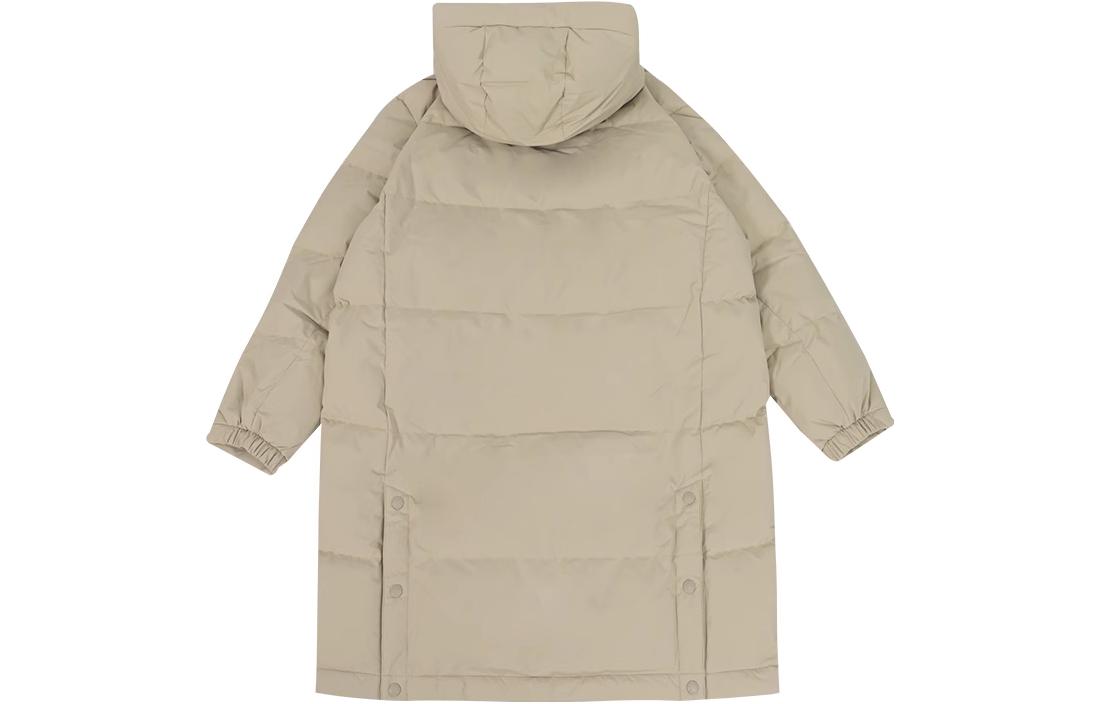 Lookbook New Balance Beige Chaqueta Larga Casual con Capucha Cortavientos para Exterior. NPD4E241-LBE