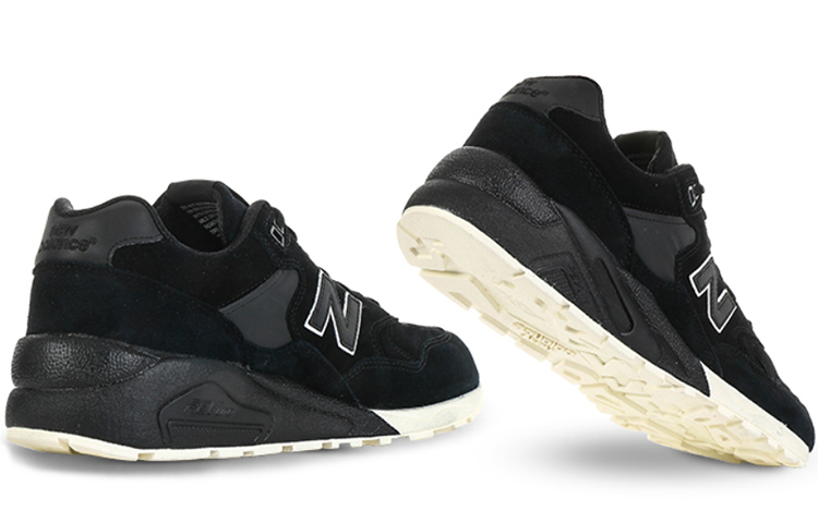 Shop New Balance NB 580 低筒 跑步鞋 男女款 暗黑色 D寬