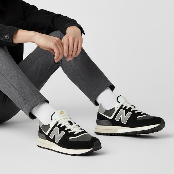 뉴발란스 블랙 (New Balance Black) U574LGG1 Lookbook 뉴발란스 블랙 (New Balance Black) U574LGG1