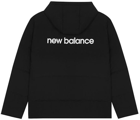 New Balance Chaqueta Acolchada Negra con Logo, Capucha y Cierre Frontal. AMJ23343-BK Lookbook New Balance Chaqueta Acolchada Negra con Logo, Capucha y Cierre Frontal. AMJ23343-BK