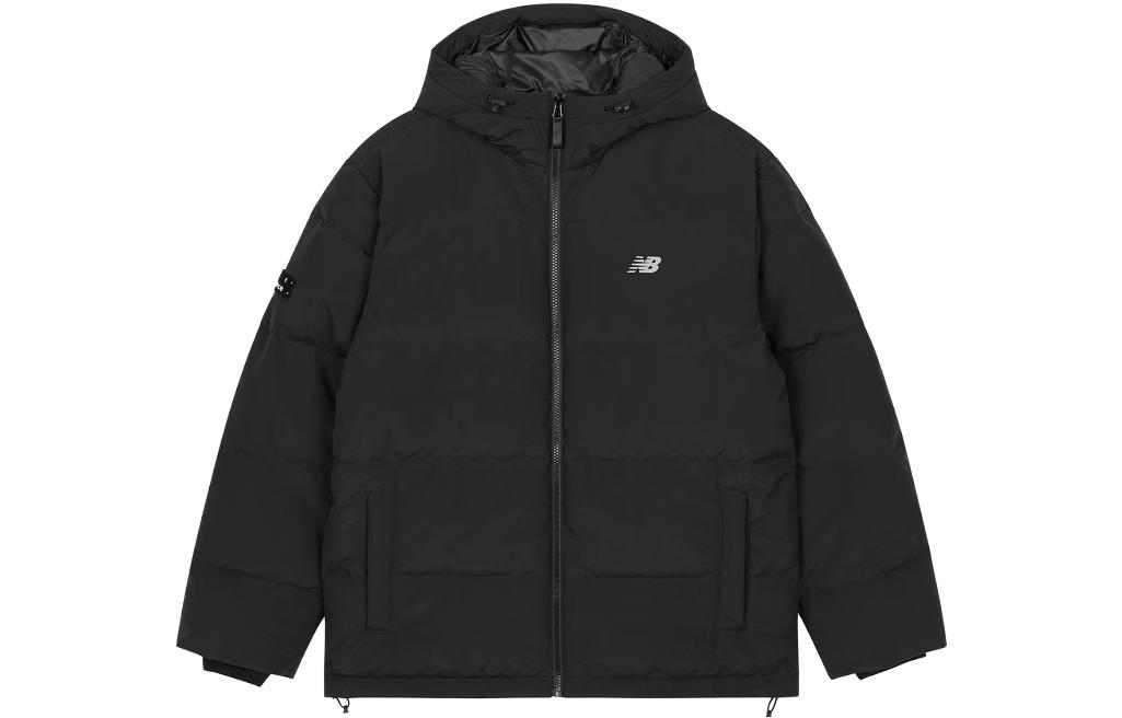 Lookbook 뉴발란스 블랙 백 로고 미드 렝스 후드 다운 재킷. AMJ33339-BK