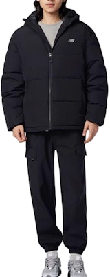 뉴발란스 블랙 백 로고 미드 렝스 후드 다운 재킷. AMJ33339-BK Details for 뉴발란스 블랙 백 로고 미드 렝스 후드 다운 재킷. AMJ33339-BK