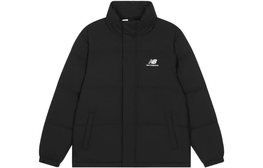 Order New Balance Jaket Puffer Hitam dengan Cetakan Logo dan Kolar Berdiri. AMJ23345-BK