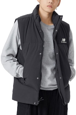 ニューバランス ブラックパファーベスト - ロゴプリント, カジュアル, 厚手, 暖かい AMV24360-BK Shop ニューバランス ブラックパファーベスト - ロゴプリント, カジュアル, 厚手, 暖かい AMV24360-BK