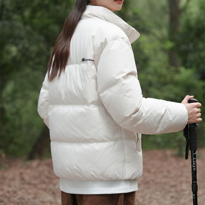 Cheap New Balance Jaket Puffer Putih Cream dengan Logo Bordir. NBNPC41013-64
