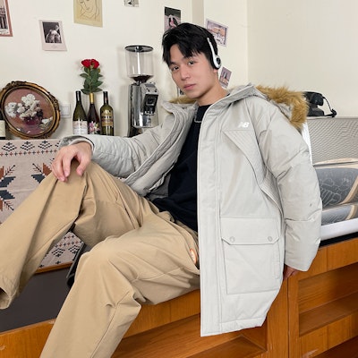 新百伦灰色连帽羽绒服保暖外套 AMJ34323-SEN Shop 新百伦灰色连帽羽绒服保暖外套 AMJ34323-SEN