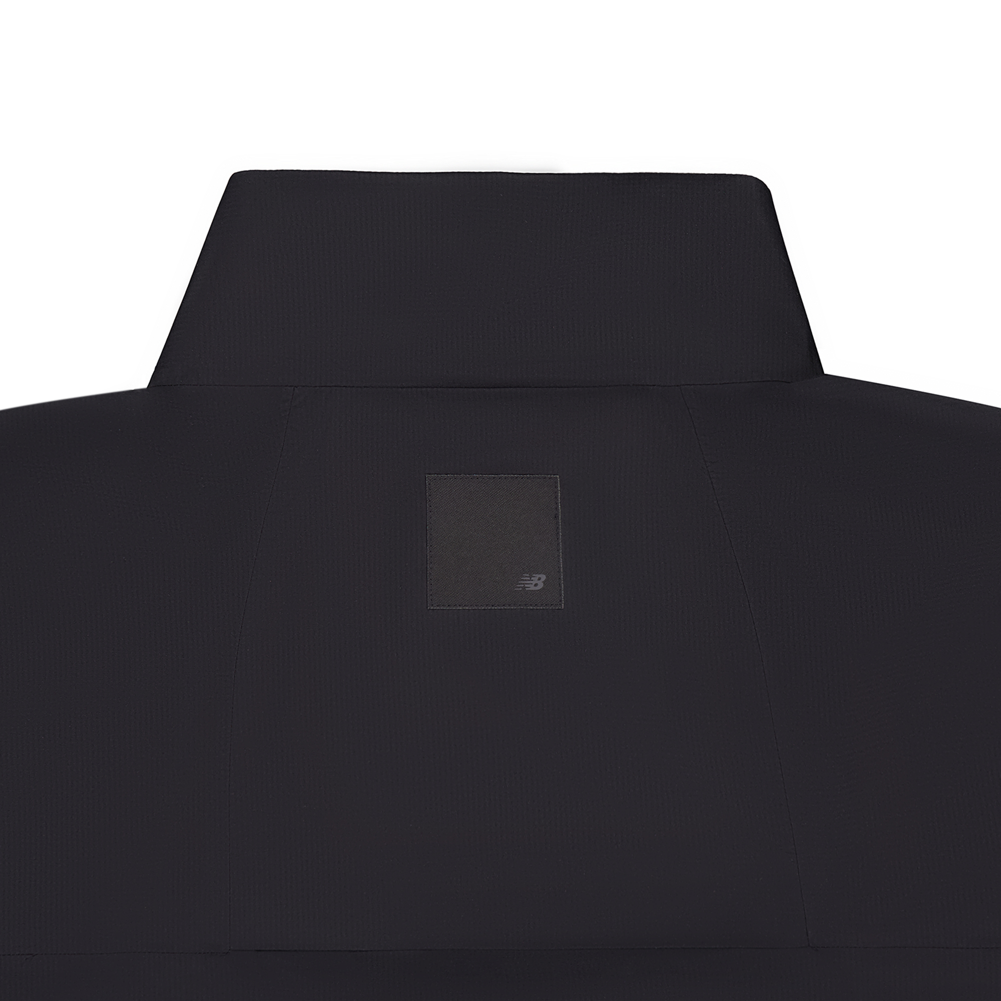 Shop New Balance 灰色防風防水多口袋休閒外套 NAE39021-BK