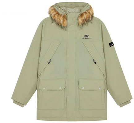 New Balance Parka Labuh Sederhana dengan Tudung Bulu, Hijau Zaitun. AMJ14304-SP4 Buy New Balance Parka Labuh Sederhana dengan Tudung Bulu, Hijau Zaitun. AMJ14304-SP4