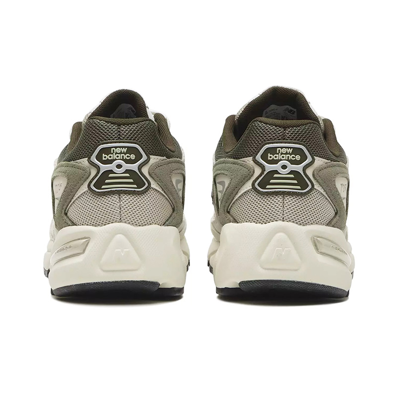 Lookbook New Balance "Moritz 725 Kasut Lari Berprestasi Tinggi" ML725CJ