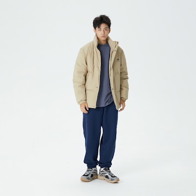 New Balance冬季保暖羽绒服防风卡其黄色外套. AMJ24359-TWD Shop New Balance冬季保暖羽绒服防风卡其黄色外套. AMJ24359-TWD