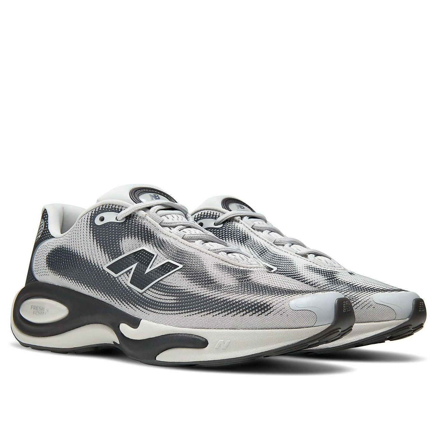 Shop New Balance AC Runner「灰質黑水泥」跑鞋 MACR161F