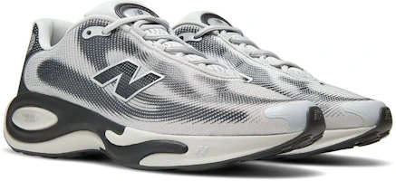 Shop New Balance AC Runner「灰質黑水泥」跑鞋 MACR161F