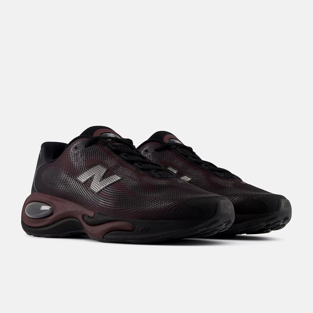 Shop New Balance AC Runner 慢跑鞋 MACR1817-2E