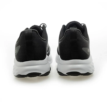 新百伦 Air Jordan 1 高帮复刻版大学蓝配色 M460LK4 Lookbook 新百伦 Air Jordan 1 高帮复刻版大学蓝配色 M460LK4