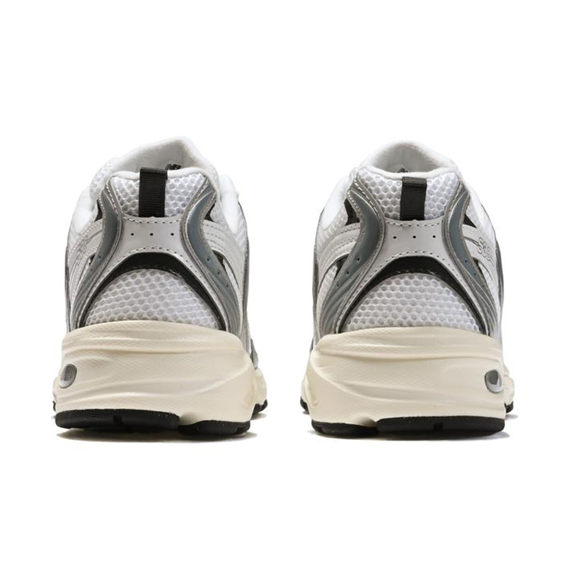 Lookbook New Balance Air Jordan 530 復古運動鞋 U530ESA