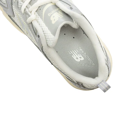 New Balance Air Jordan 5 Retro "Top 3" zapatillas. U530SEA Details for New Balance Air Jordan 5 Retro "Top 3" zapatillas. U530SEA