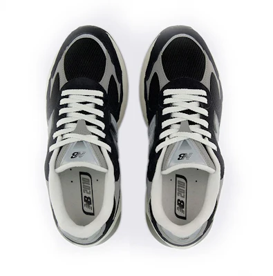 New Balance Air Jordan 6 Retro "Oreo" (Edisi 2010) U2010892 Sizing New Balance Air Jordan 6 Retro "Oreo" (Edisi 2010) U2010892