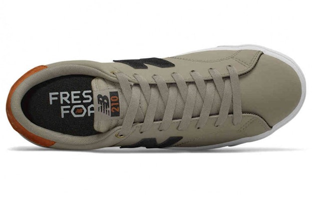 New Balance All Coasts 210 'Kelabu Besi' AM210NVT Lookbook New Balance All Coasts 210 'Kelabu Besi' AM210NVT