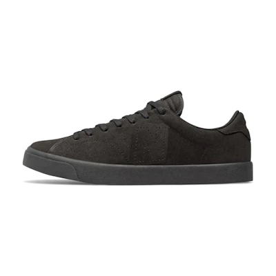 NB All Coasts 210 'Pure Black'