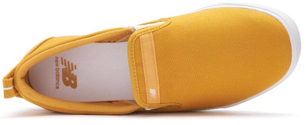 New Balance AM101 Seri Kuning AM101GY2 Lookbook New Balance AM101 Seri Kuning AM101GY2