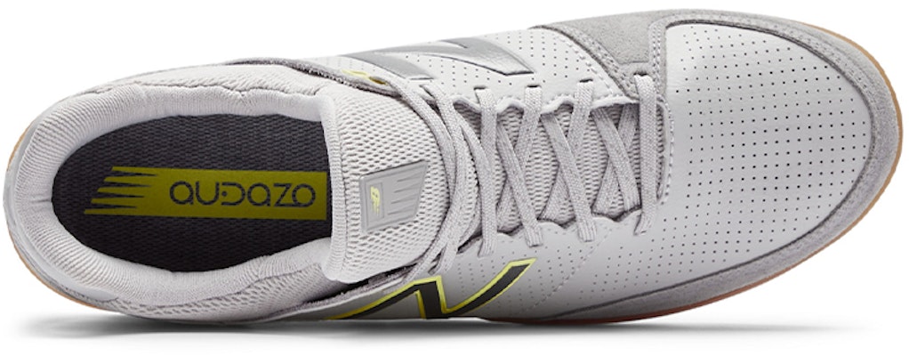 New Balance Audazo v4 Pro IN 灰 Lookbook New Balance Audazo v4 Pro IN 灰