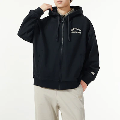 新百伦黑色针织连帽外套跑步休闲字母印花款 AMJ41311-BK Shop 新百伦黑色针织连帽外套跑步休闲字母印花款 AMJ41311-BK