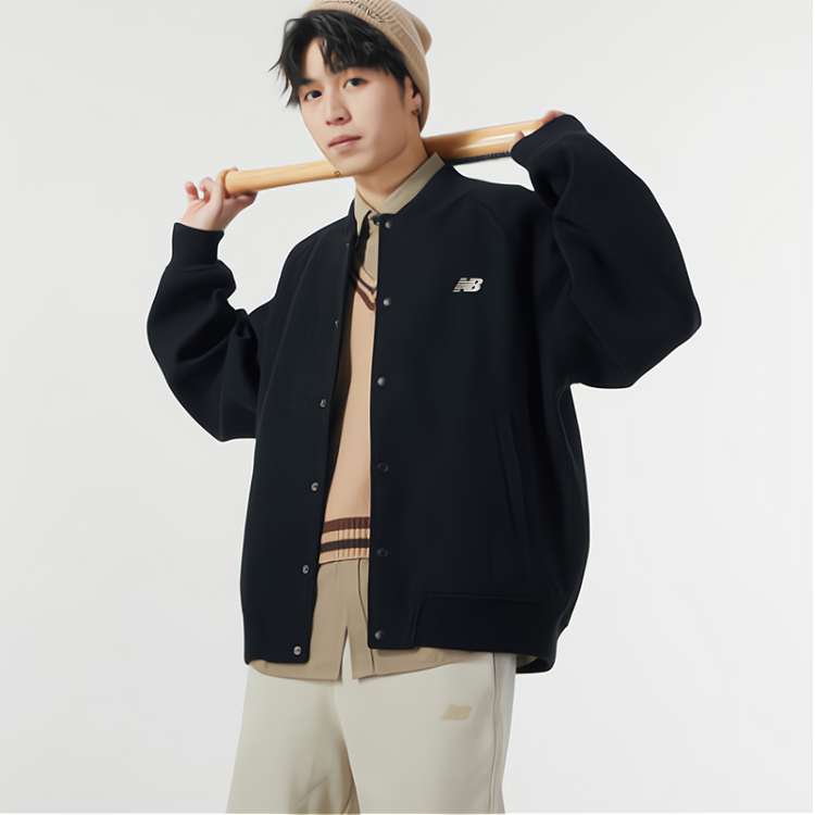 Sizing New Balance 黑色字母按扣翻领舒适夹克 NME11051-BK