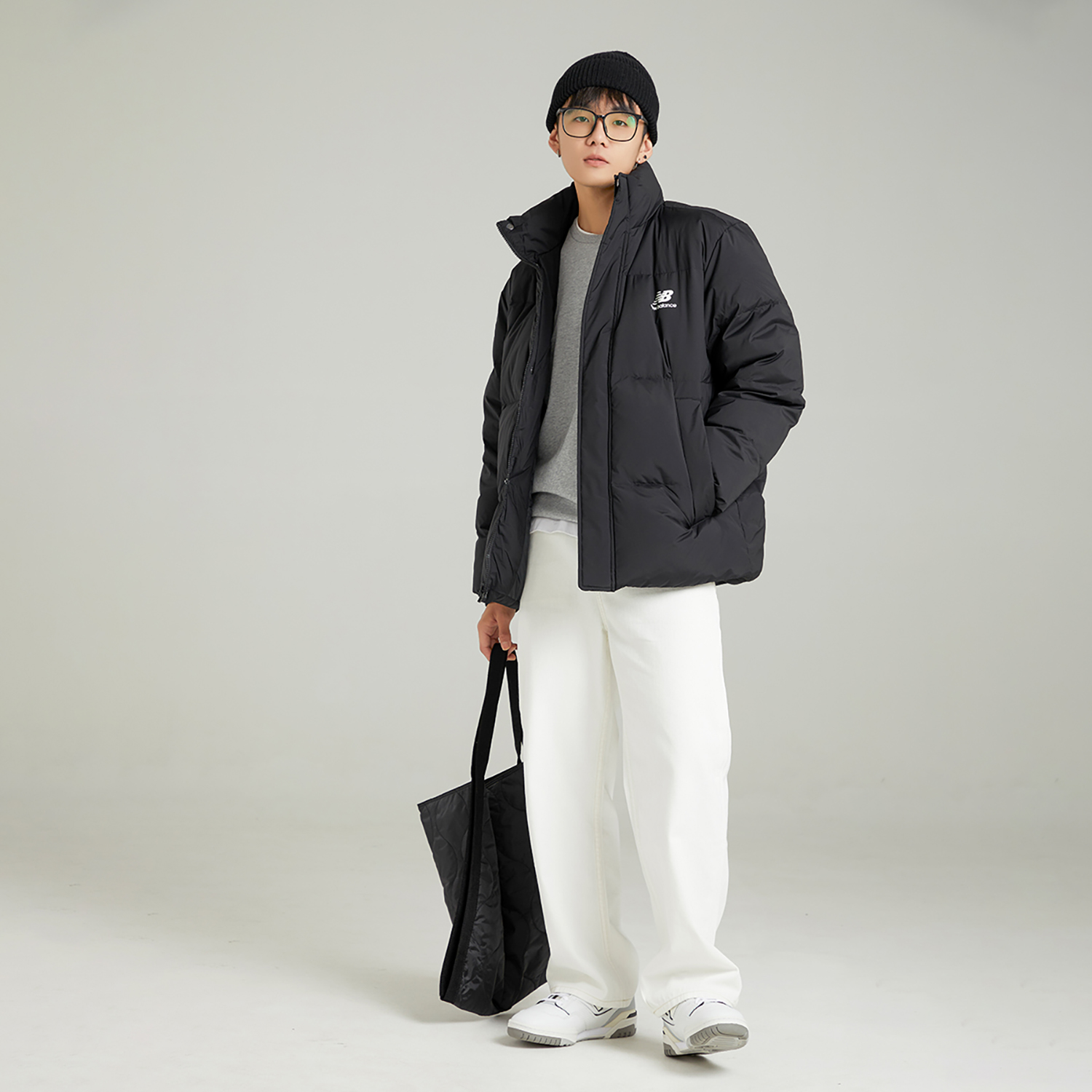 Purchase New Balance Jaket Musim Sejuk Unisex Kalispel Tahan Angin Cetakan Logo Hitam. AMJ24359-BK