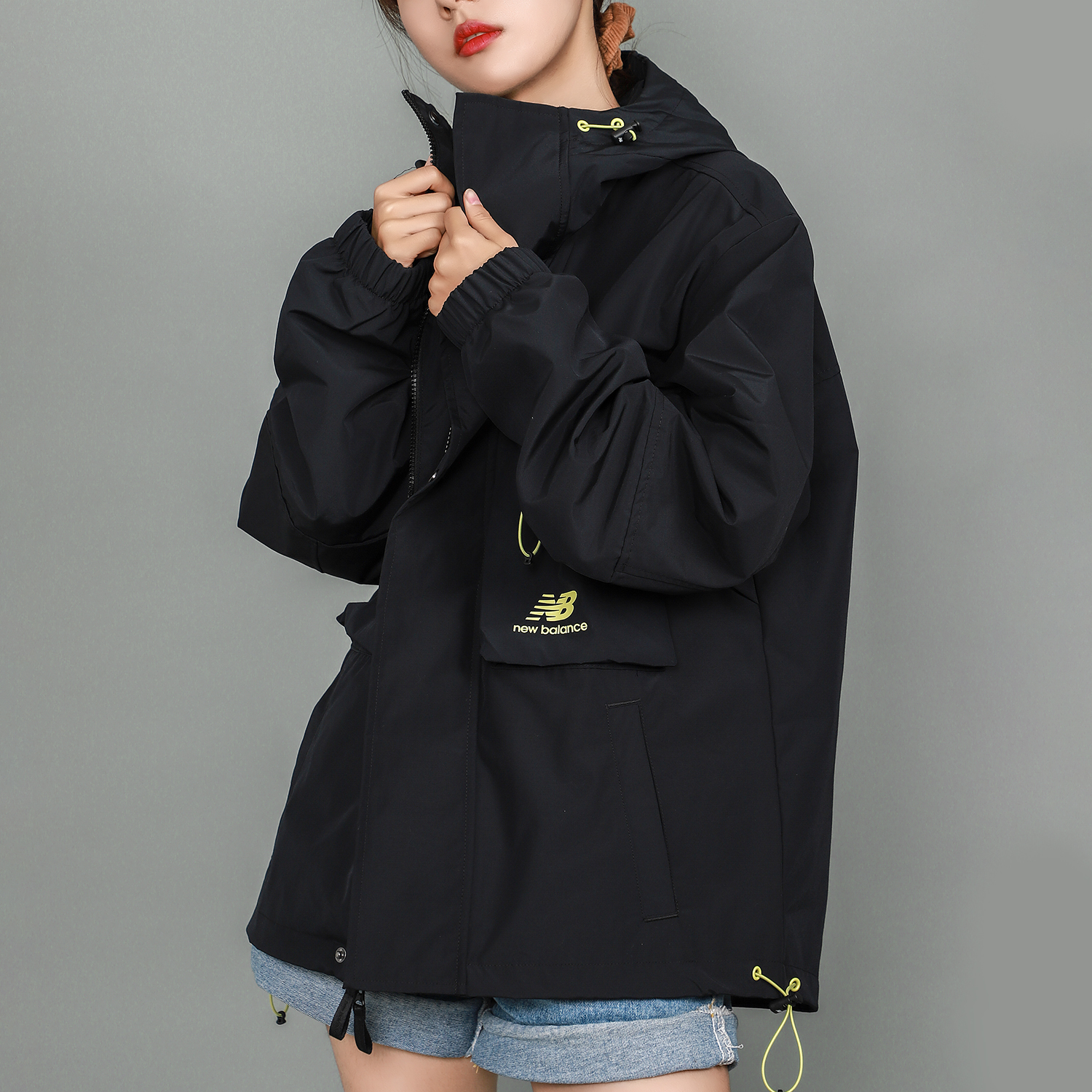 Purchase 新百伦黑色多口袋透气休闲运动夹克 AMJ13376-BK