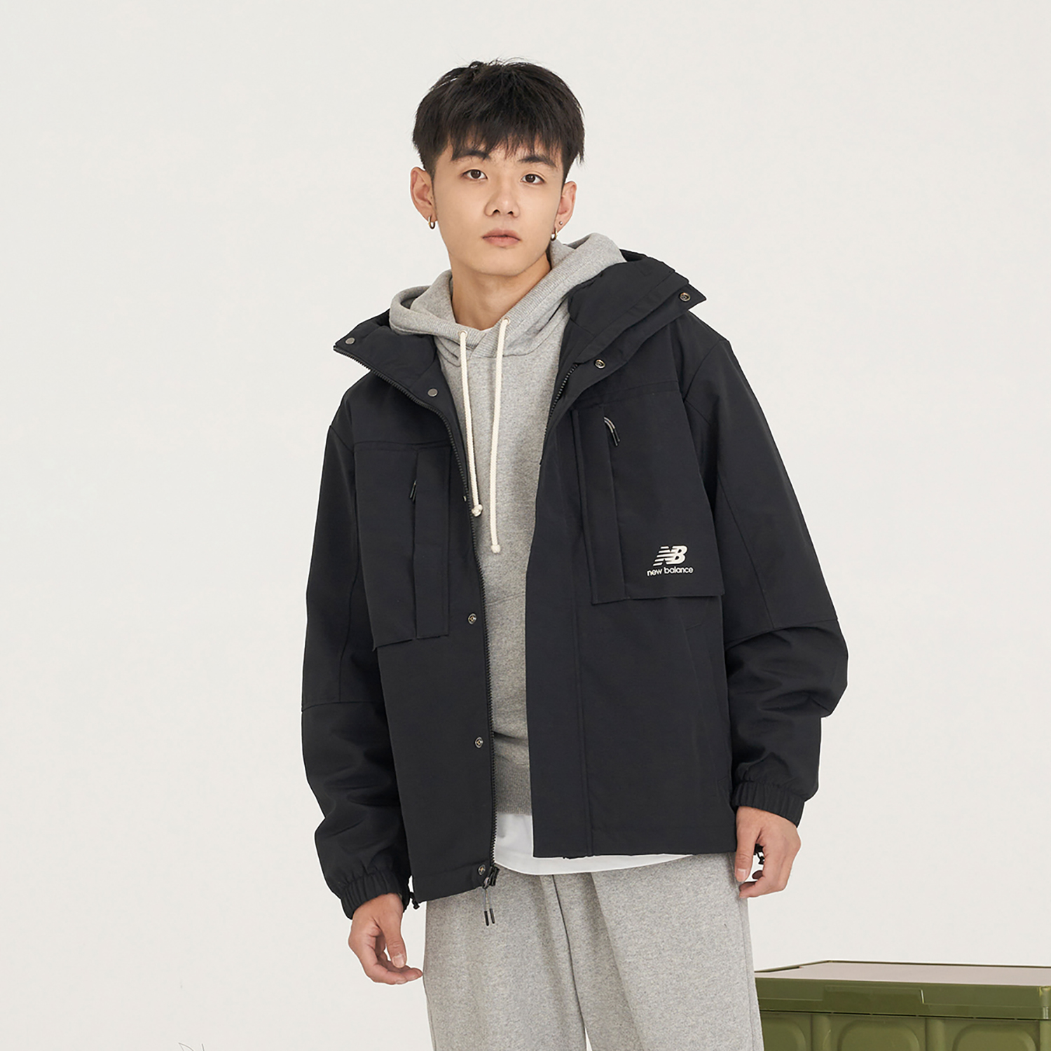 Details for ニューバランス ブラック アウトドア 多機能ポケット フード付き ユーティリティジャケット AMJ31304-BK