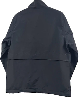 ニューバランス ブラック ロゴ付き多機能ポケット アウトドアユーティリティジャケット AMJ33374-BK Lookbook ニューバランス ブラック ロゴ付き多機能ポケット アウトドアユーティリティジャケット AMJ33374-BK